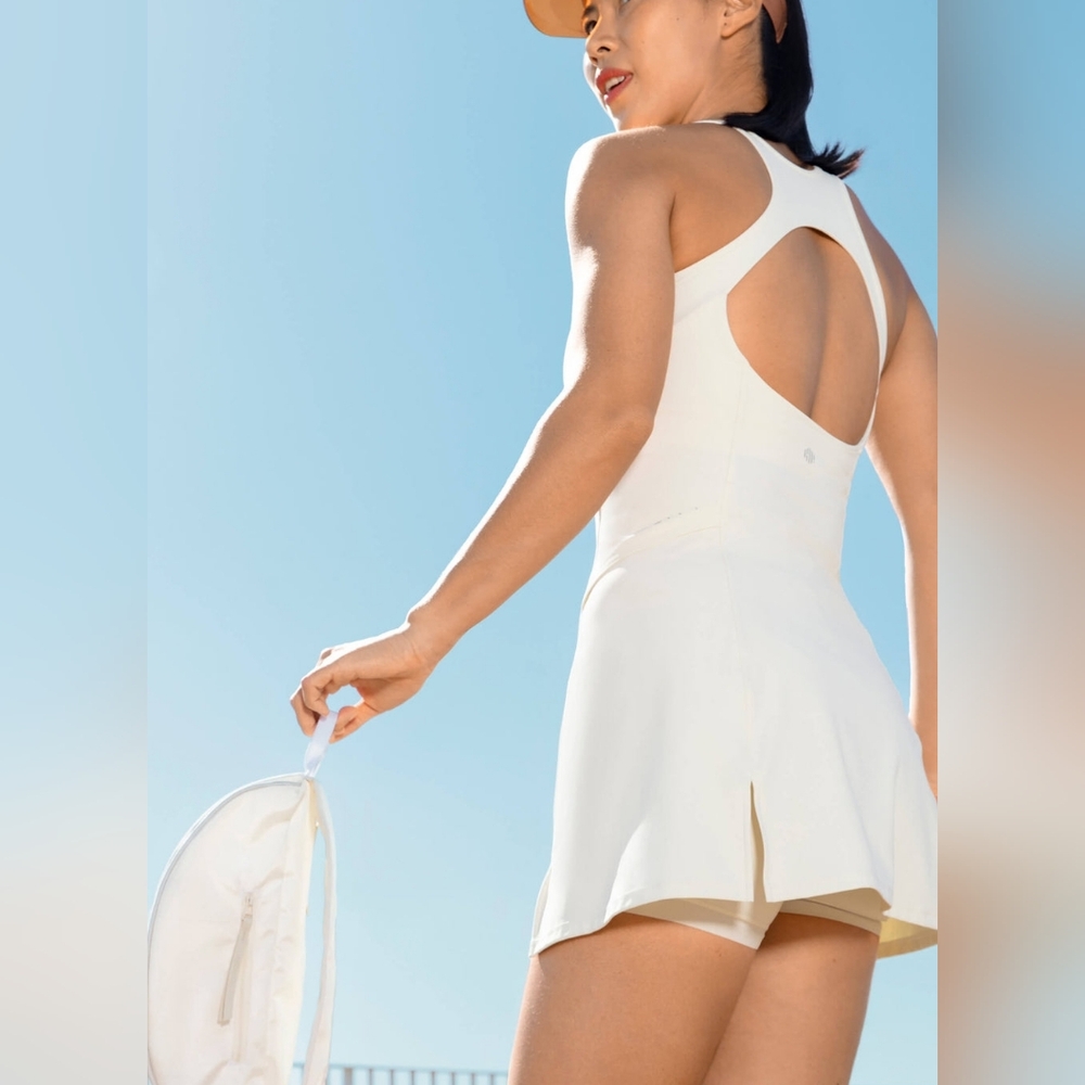 NWT Neiwai Active Tennis Dress With Shorts